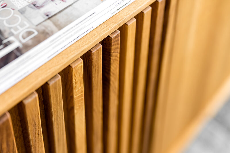 przechowywanie meble z litego drewna